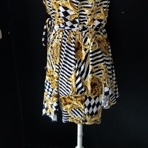 Barocco print collared sleeveless top and shorts - Picture 5 of 8